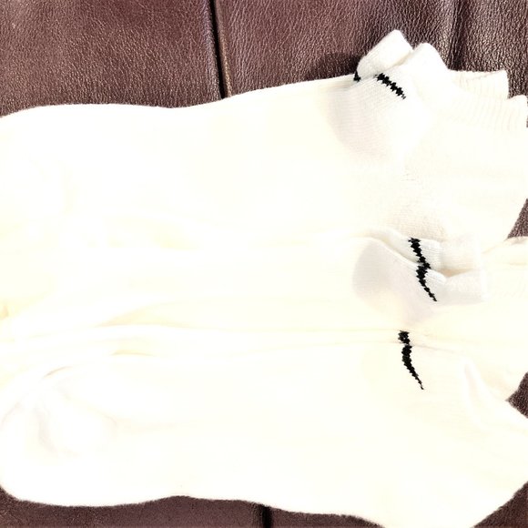 Nike Low-Cut Athletic Other - LOT of 4 PAIRS of Nike Socks athletic Running NEW Men L-XL Low-cut  white